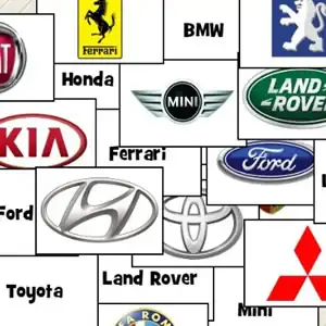 Mosaico de logotipos de marcas de coches como Ferrari, BMW, Kia, Ford, Toyota, Land Rover y Mitsubishi mezclados con fichas de sus nombres.